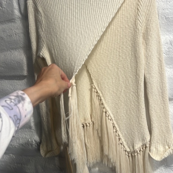 Eri + Ali Anthropologie Top - Picture 11 of 11